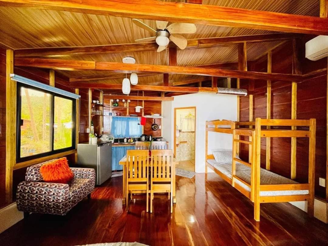 Chue&Larry'S Beachside Homestay Libagon Exterior foto